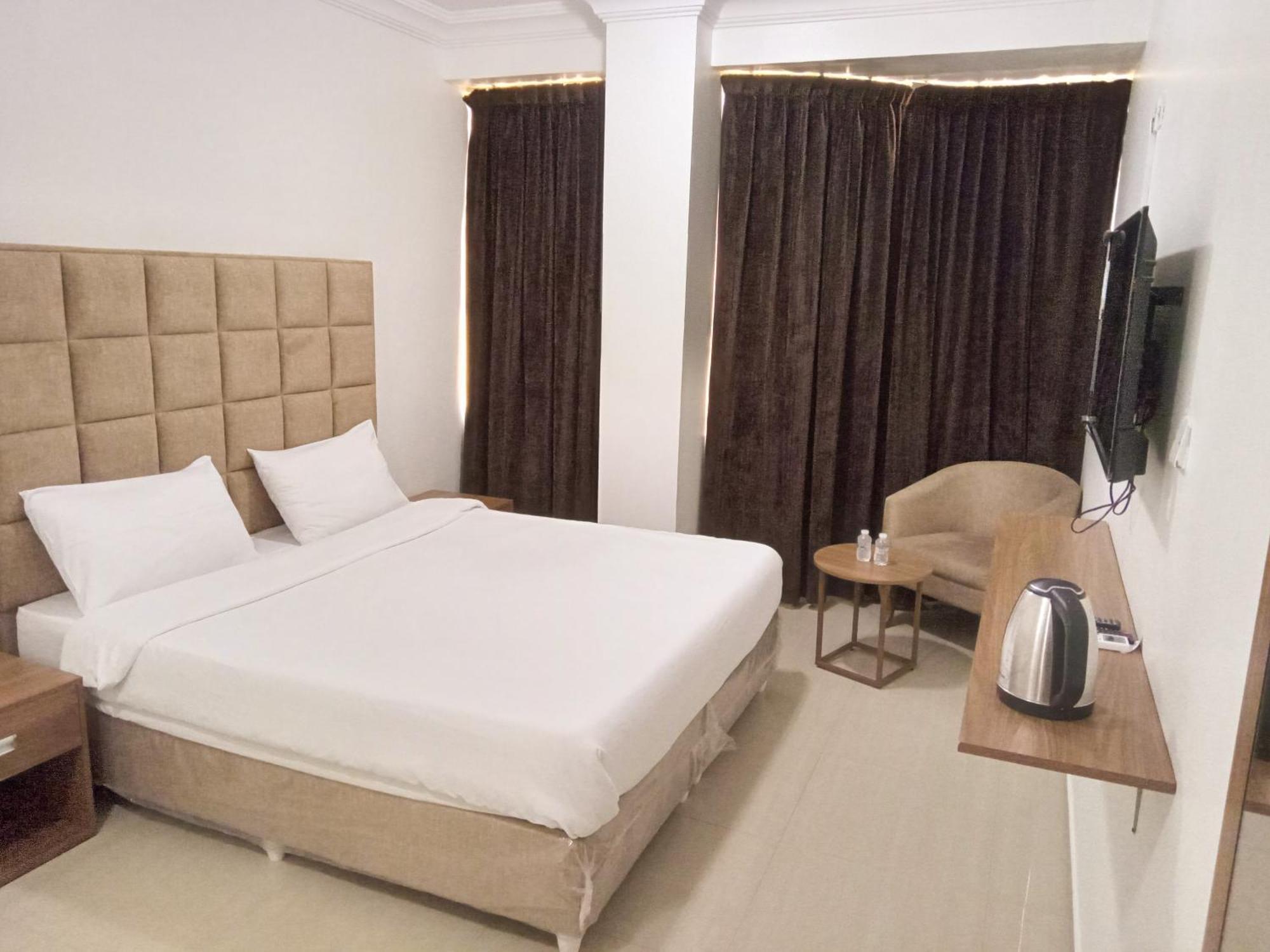 Taj Al Arab Hotel Al Buraimi Bagian luar foto