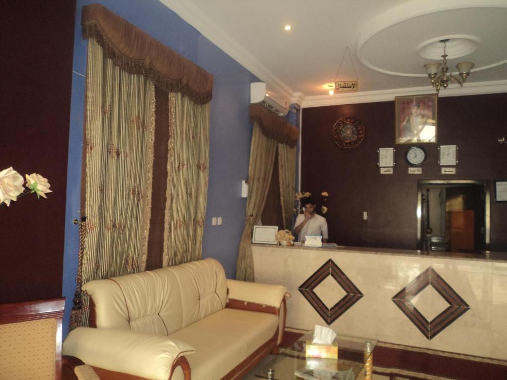 Taj Al Arab Hotel Al Buraimi Bagian luar foto