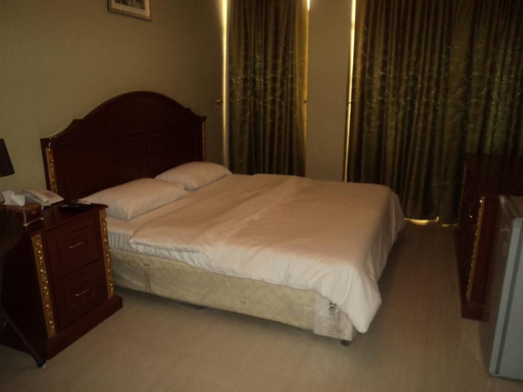 Taj Al Arab Hotel Al Buraimi Bagian luar foto
