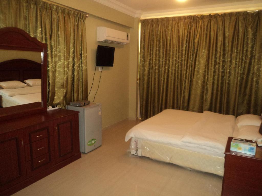 Taj Al Arab Hotel Al Buraimi Bagian luar foto